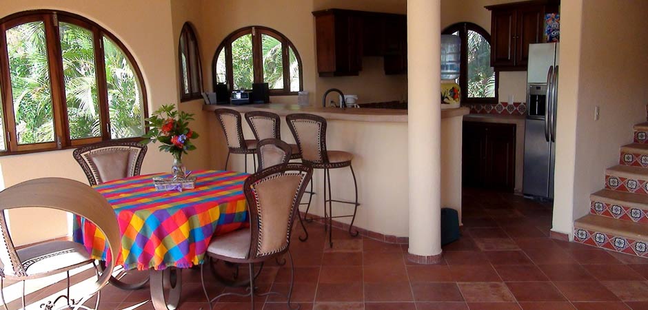 Vista Celeste Dining Area